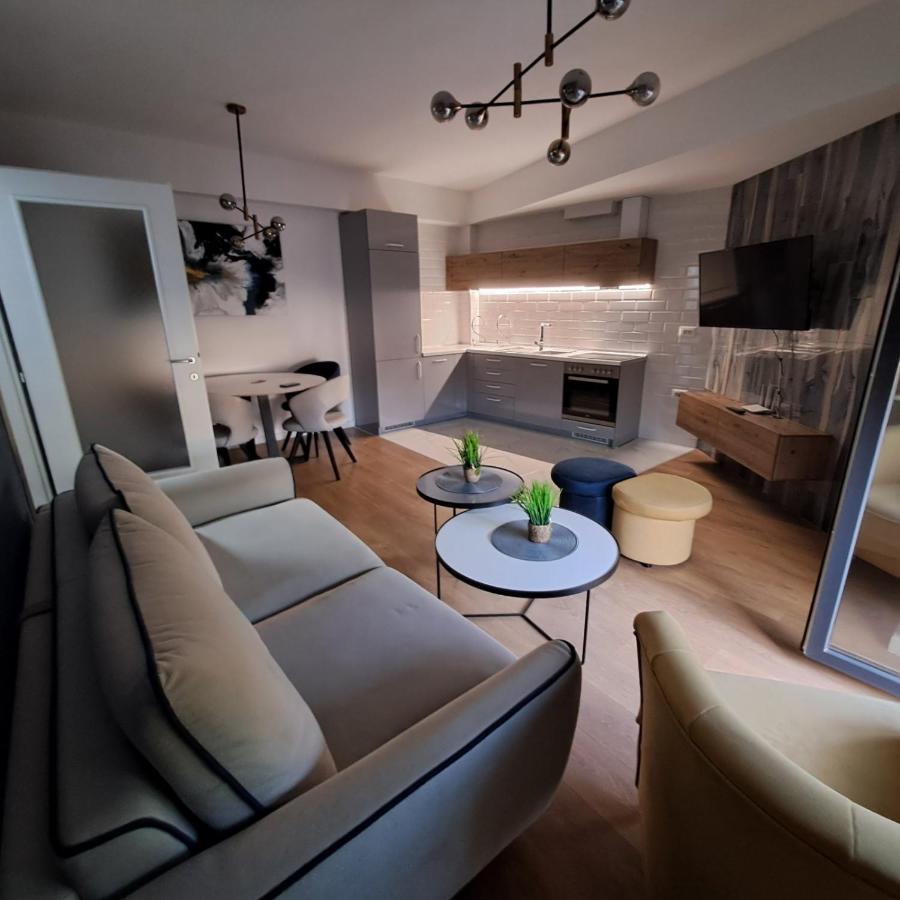 Rines Apartment Ohrid Esterno foto