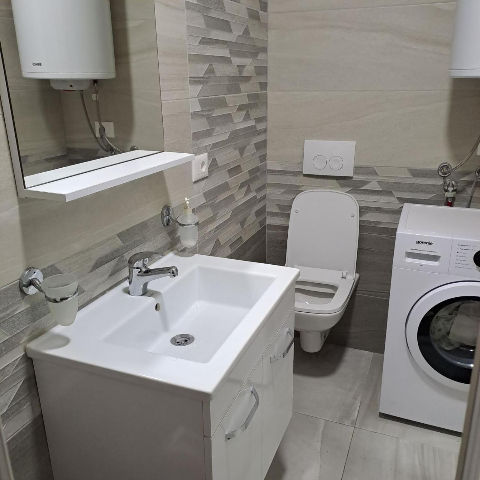 Rines Apartment Ohrid Esterno foto